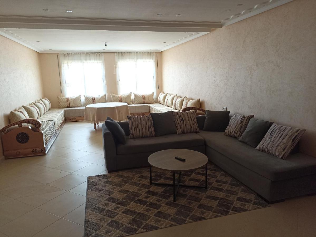 Appartement Familial Au Centre De Nador Ville Exteriör bild